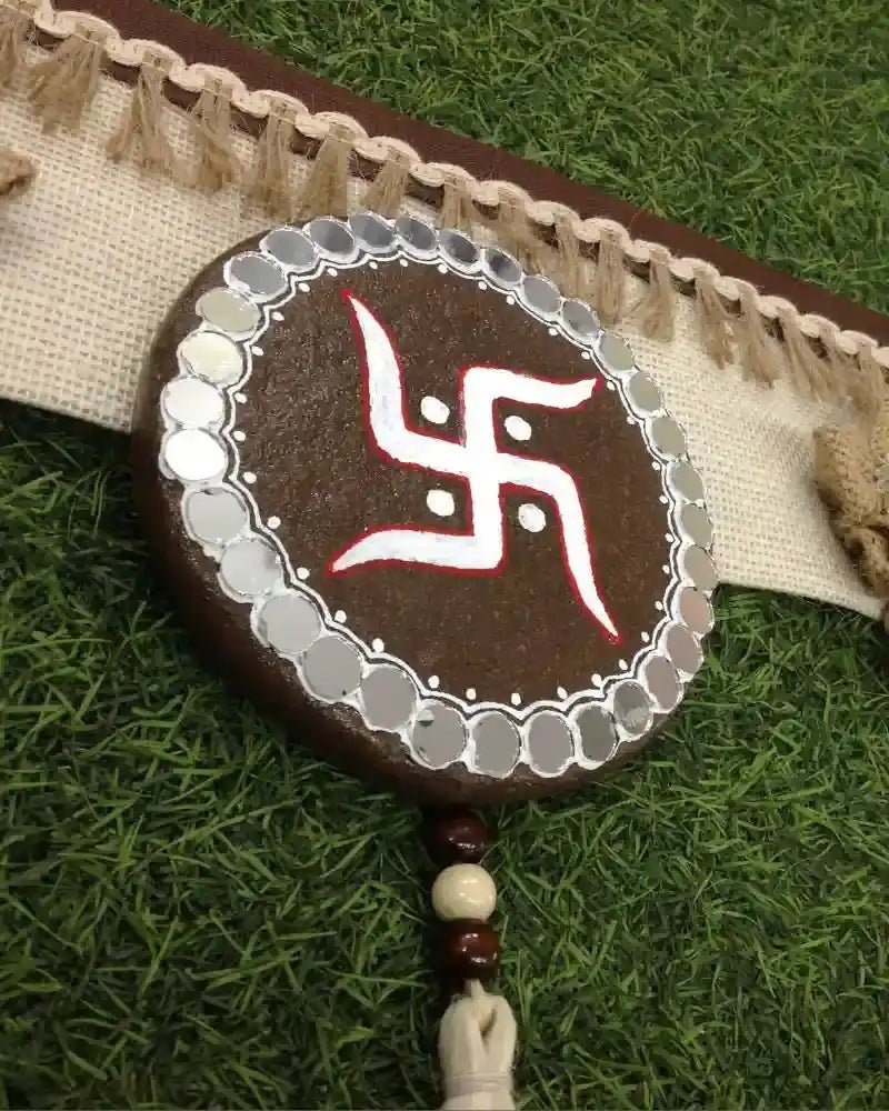 Gobar (Cow Dung) Bandhanvaar – Traditional Entrance Decor for Vastu Balance, Prosperity & Spiritual Protection - Babyluck World LLP