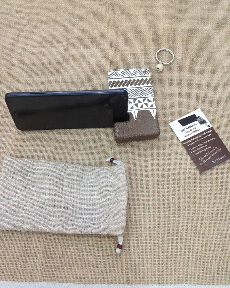 Cow-dung Mobile Stand