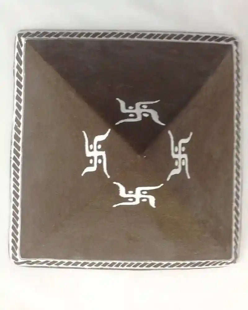 Vastu - Dosh Nivarak Gobar (Cow Dung) Pyramid – Natural Remedy for Energy Correction, Protection & Harmony - Babyluck World LLP